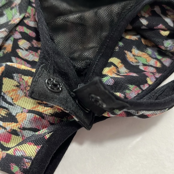 BEBE MESH PRINTED BODY SUIT - Picture 15 of 15